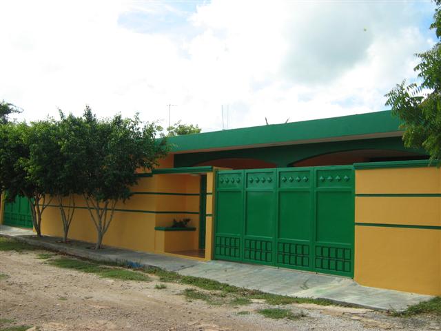fachada_cerrada_%28Small%29.JPG